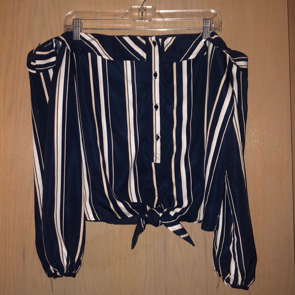 Tops - Off the shoulder blouse